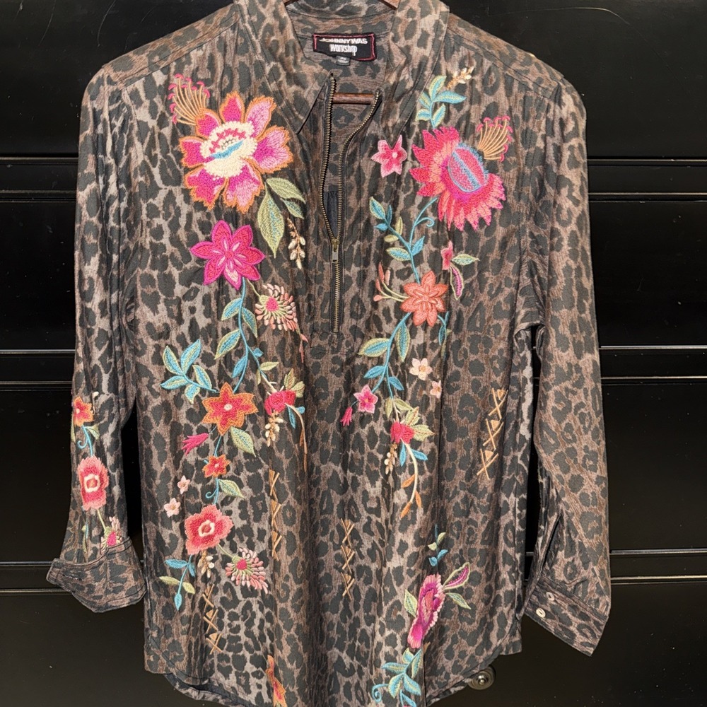 Johnny Was Workshop Floral Embroidered Leopard 1/2 Zip Tunic Shirt Petite Small